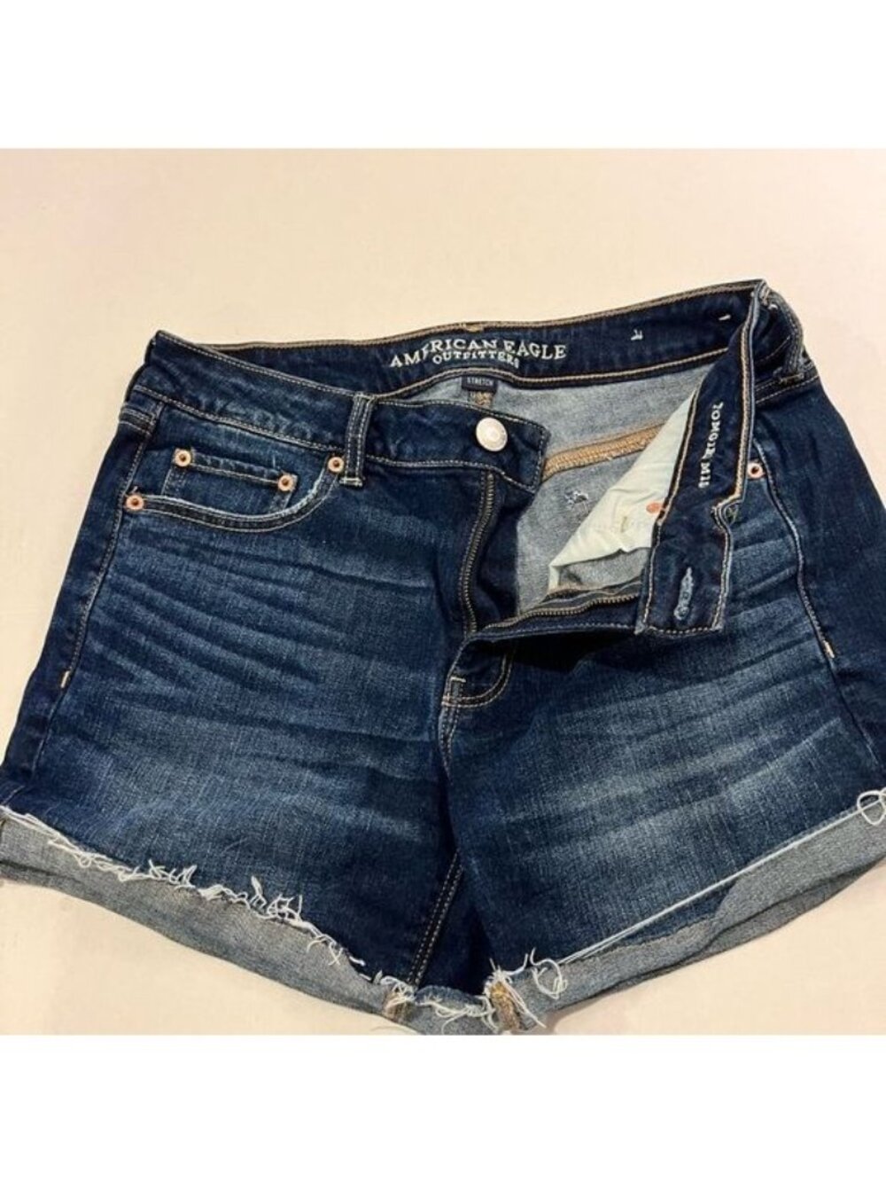 American Eagle Tomgirl Midi Size 8 Stretch Dark Medium Rinse Denim Shorts Cuffed - Picture 11 of 13